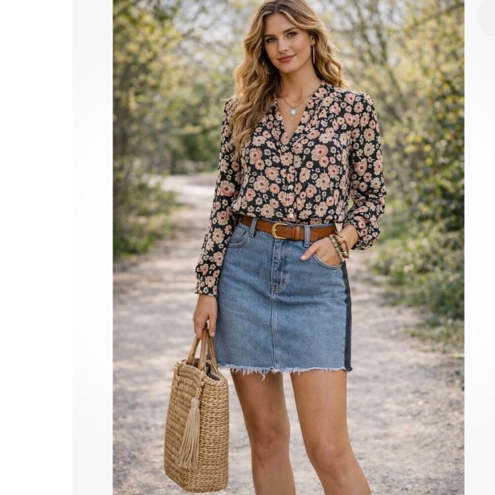 Trovata Birds of Paradis Helena Floral Blouse Groundcover Small